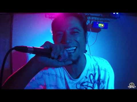 Yiyo Hendrix en vivo