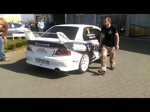 Mitsubishi Lancer EVO IX. sound
