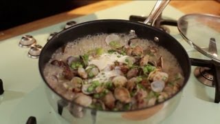 Cooking with beer - clams in wheat beer and beer bread