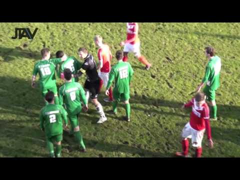 Hoofdklasse wedstrijd gestaakt vanwege racistische geluiden.