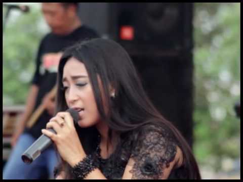 Rahmad Illahi, Yuni ayunda, ADELLA Live In Rembang