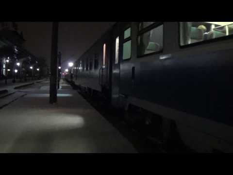 Tren IR1651 intră în stația Suceava tras de 41-0567-2