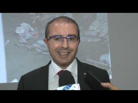 Pettinari denuncia la stanza del buco