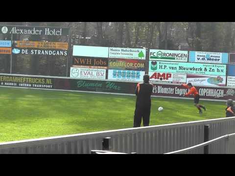 12 nov 2011 VVSB B1 - VV De Meern B1 com 3-3 Eigen goal VVSB uit vrije bal Roy