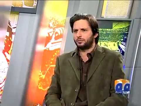 fighting in pakistan talk show