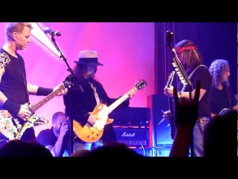 Metallica w/ Guests - Tuesday's Gone (Live in San Francisco, December 9th, 2011)