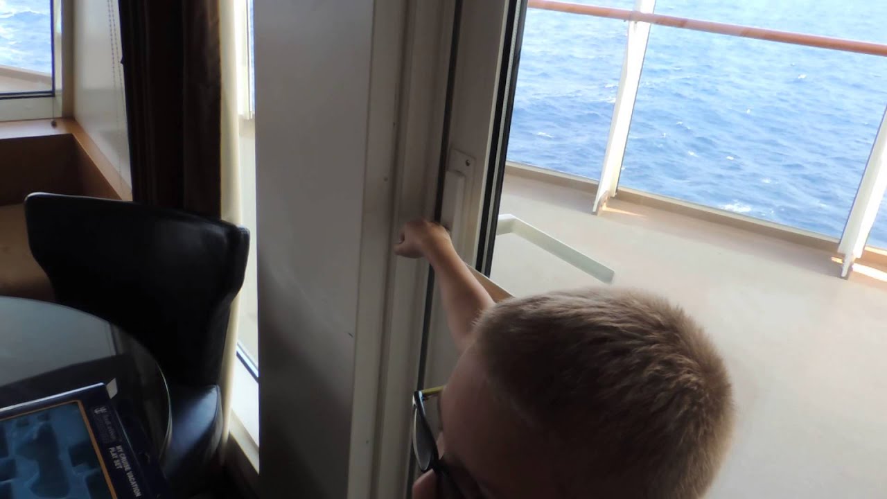 Oasis of the Seas - Cabin 10330 - Video 1