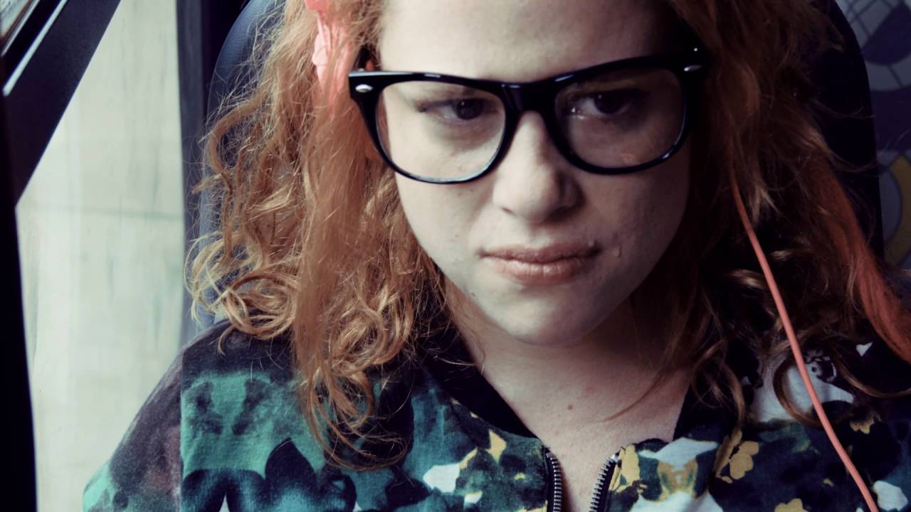 Miniature de la vidéo CÃES FAMINTOS - TRAILLER OFICIAL 2016 du film Cães Famintos