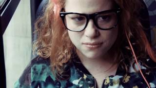 CÃES FAMINTOS - TRAILLER OFICIAL 2016