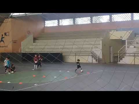 Murilo de 4 anos arrasando no treino da apaf