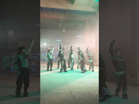 𝐒𝐭𝐞𝐩𝐩𝐢𝐧𝐠 𝐢𝐧𝐭𝐨 𝐭𝐡𝐞 𝐬𝐞𝐭! #ALPHADRIVEONE #ALD1 #FORMULA #ALPHADRIVEONE_FORMULA