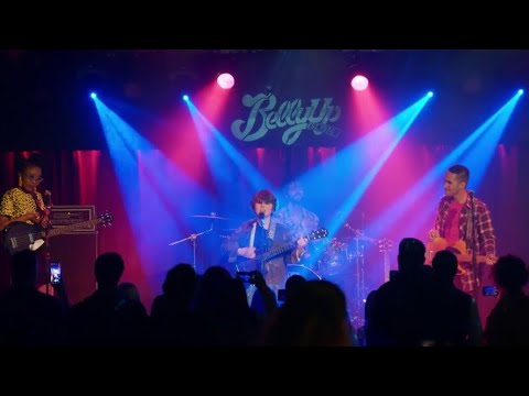 "Chasing" | Mighty Oak (2020)