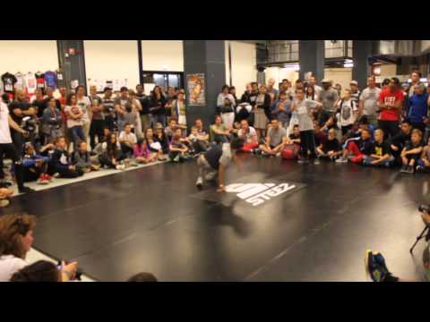 Pioneer steez finals quarter final-  Monkey ( battle droits ) vs lil Justy ( ADHD )
