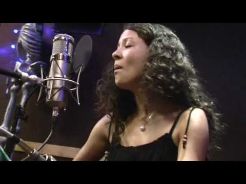 Mia Doi Todd - What If We Do - Luxury Wafers Sessions