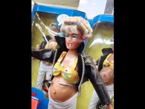 download lagu mp3 mp4 White Trash Doll, download lagu White Trash Doll gratis, unduh video klip White Trash Doll