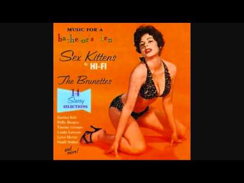 Eartha Kitt - I'd Rather Be Burned As A Witch