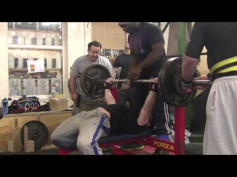 Bench - 145kg x 1 - 130kg x 6 - Dips 65kg x 4 - 12-11-2012