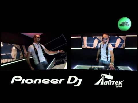 Live @ Radio Intense 12.11.2013 - Dj Light