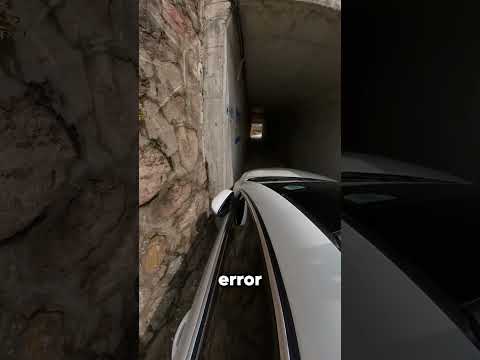 A Un Centímetro de Rayar Su Auto Todos los Días 😱