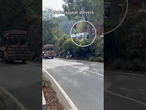 Truck in sharp curve buss in downhill Uturn ghat road #drivingskills #trucklover