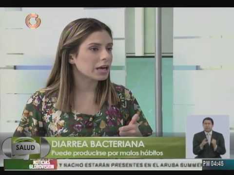 Madre di psicologia e alcolizzato di figlio Non smetterò di bere solitario