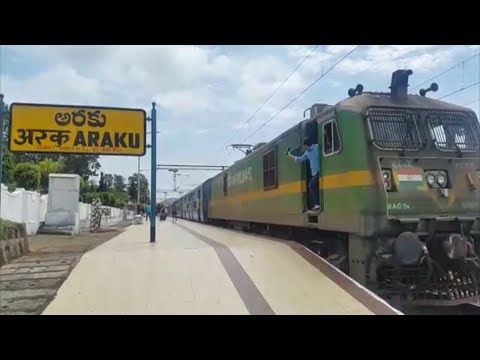 లడ్డూలు నివేదన తో ధైర్యలక్ష్మి అవతారములో కొలువుదీరి, శ్రీ కనకమహాలక్ష్మి అమ్మవారు in Visakhapatnam,Vizagvision..