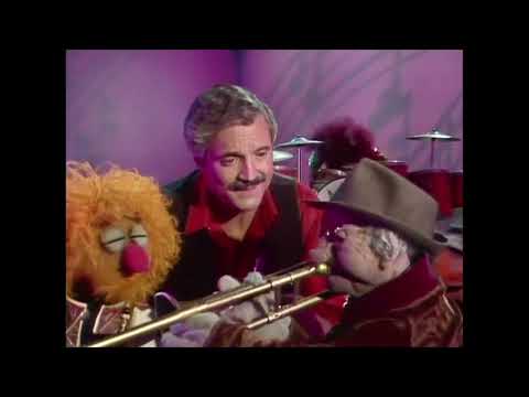 Muppet Songs: Hal Linden & Electric Mayhem - When the Saints Go Marching In