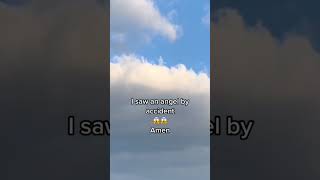 I was photographing the sea, and I was surprised when an angel appeared above the clouds😱😱#shorts