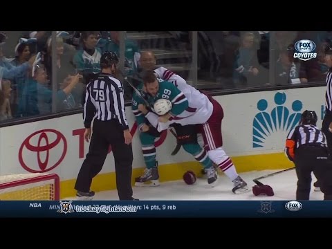 John Moore vs Barclay Goodrow