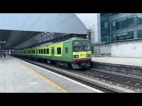 Dart Number 8634 departs Pearse for bray!