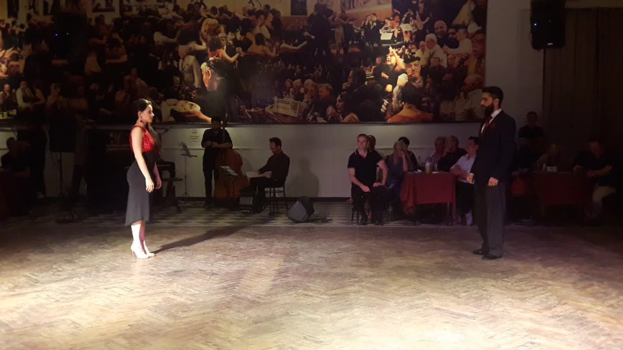 Yasmina Mamana y Luciano Paulino en el Salón Canning - Patetico