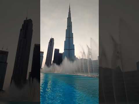 Amazing Dancing Fountain Show in Dubai #burjkhalifa  #Eidaladhamubarak2022  #aneeqhaider #dubai