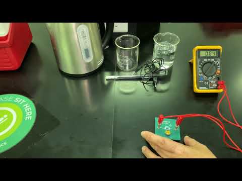 How do LDRs and thermistors work?