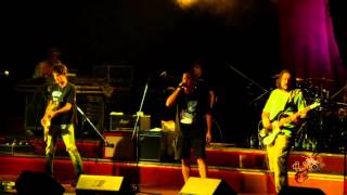 CASI JUSTICIA SOCIAL / TAN PERFECTO QUE ASUSTA