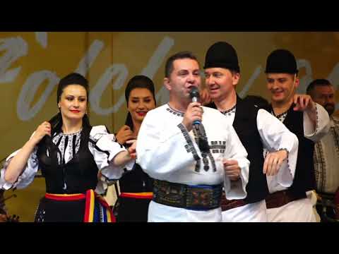 Robert Târnăveanu & Ansamblul Cindrelul Junii Sibiului - Cântece și Jocuri din Mărginime
