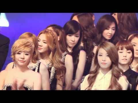 2011/12/30 [FANCAM] SNSD opening.mp4