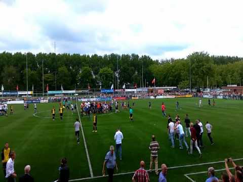 Ontlading na promotie SV Hillegom in Alphen