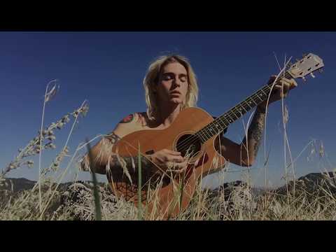 download lagu mp3 mp4 Sinad O Connor Jake Reynolds, download lagu Sinad O Connor Jake Reynolds gratis, unduh video klip Sinad O Connor Jake Reynolds