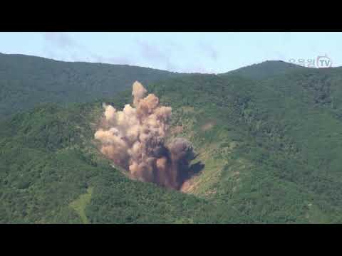 Korean F-15 Dropping MK-84 Bomb
