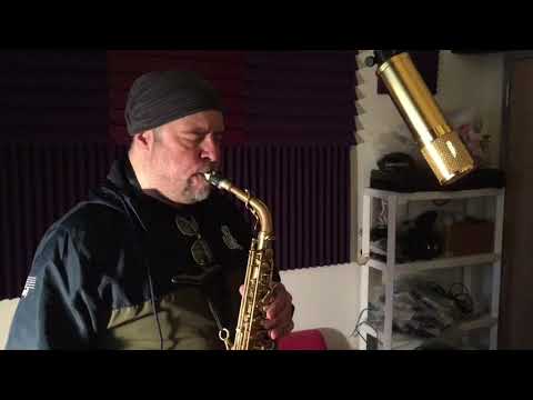 Bob Franceschini soulfully blows our Contemporary model alto!