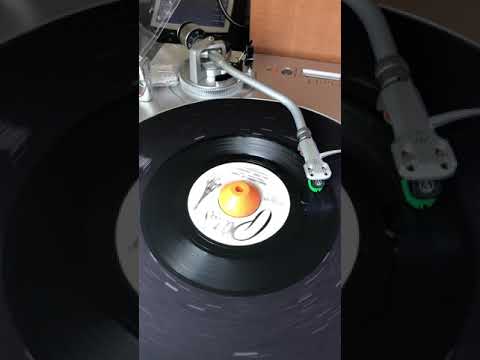 The Four Esquires, I Walk Down The Street (1958)