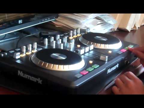 Nicki Minaj vs. Maroon 5 mix- Moves like Starships