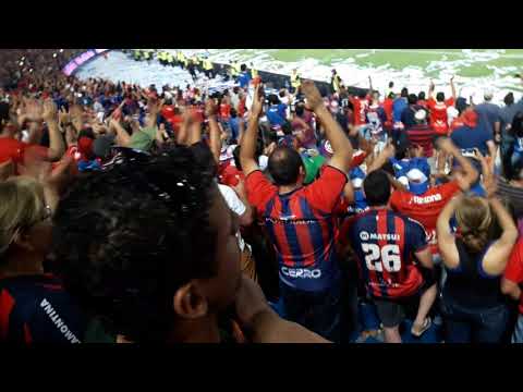 "Minutos Finales Fiesta de La Mejor Hinchada del país" Barra: La Plaza y Comando • Club: Cerro Porteño