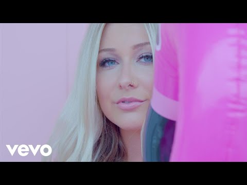 Madeline Merlo - Motel Flamingo