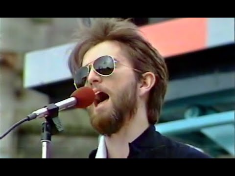 Prefab Sprout - When Love Breaks Down - Hold Tight 1985