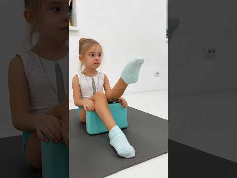 Little ballet dancer in ballet class 🩰