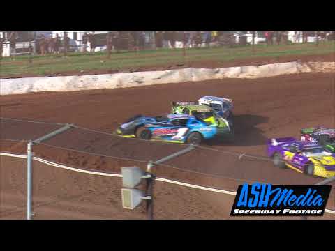 Super Sedans: Shayne Lau Crash - Valvoline Raceway