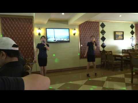 Korean Karaoke During Lunch In Pyongyang, North Korea