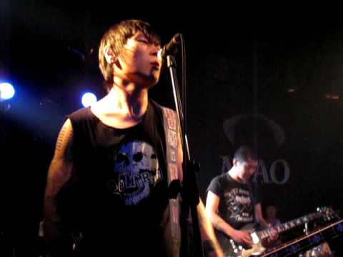 Demerit Punks at Mao Live House, 2009