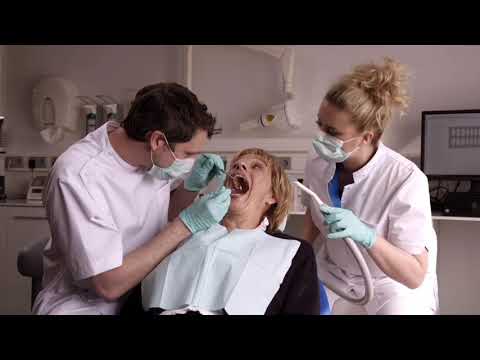 Komt Een Man Bij De Dokter | Grote gat 🧐